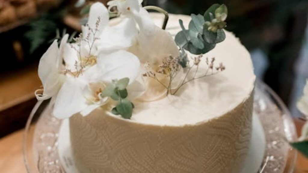 Cake in a Can vs. Traditional Baking_ Pros and Cons