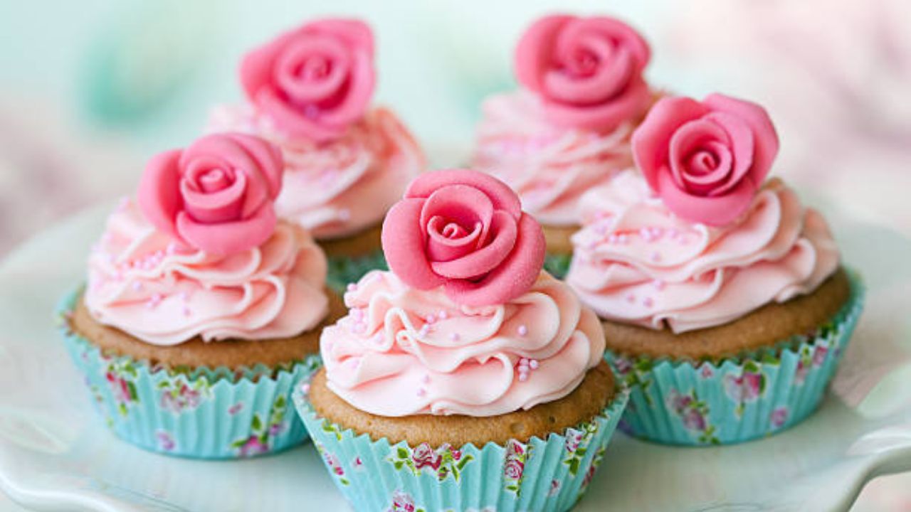 The Delight of Floral Cupcakes_ A Sweet Trend